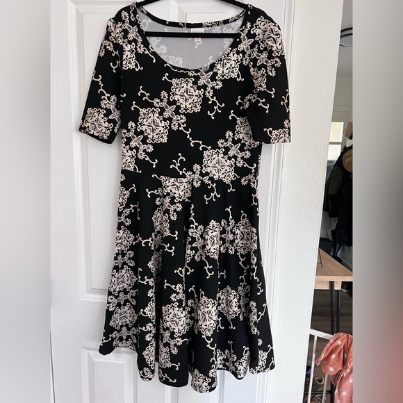 LuLaRoe Dresses & Skirts - LulaRoe Nicole Elegant Collection with Matching Tights